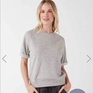 NWT splendid sweatshirt T. Cute!!!!